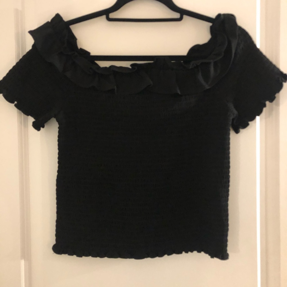 Express off the shoulder medium